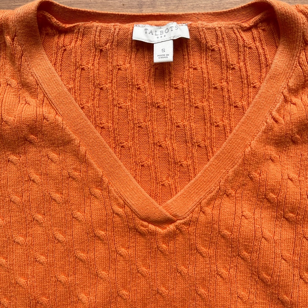 Sweaters - Picture 9 of 9